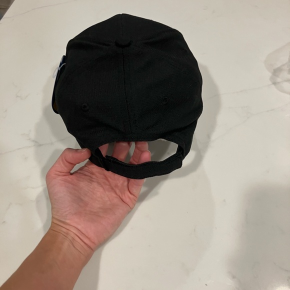 Cadillac "Escalade IQ" Hat Unisex - Picture 4 of 6